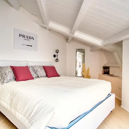 Apartment Lumi Nuovissimi Loft Mansardati Da 2 O 4pax In Loreto