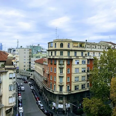 Lumi Nuovissimi Loft Mansardati Da 2 O 4pax In Loreto Milan