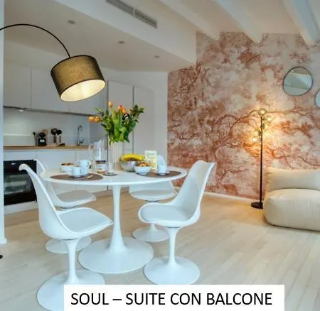 Lumi Nuovissimi Loft Mansardati Da 2 O 4pax In Loreto *