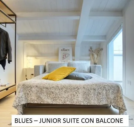 Lumi Nuovissimi Loft Mansardati Da 2 O 4pax In Loreto Apartment *